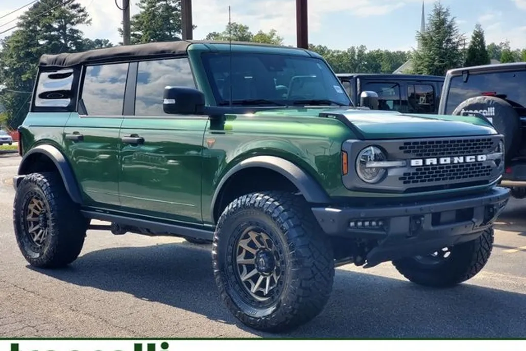 2024 Ford Bronco Badlands photo 1