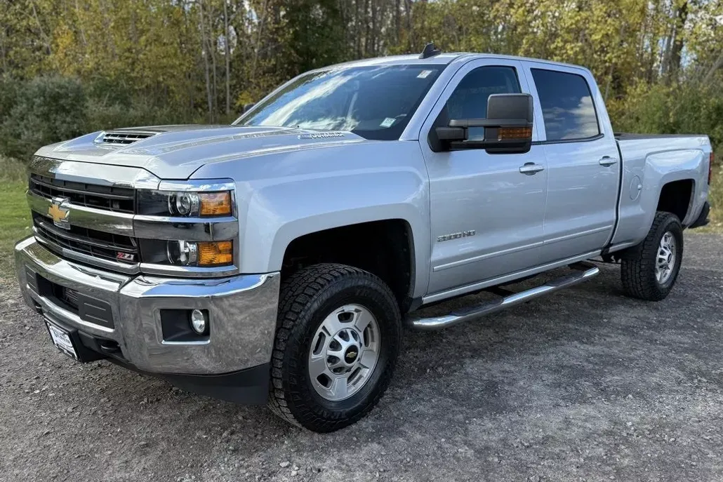 2019 Chevrolet Silverado 2500HD LT photo 1