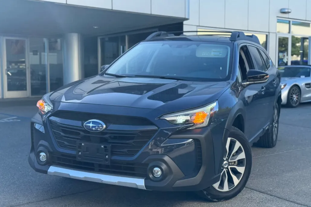 2023 Subaru Outback Limited photo 1