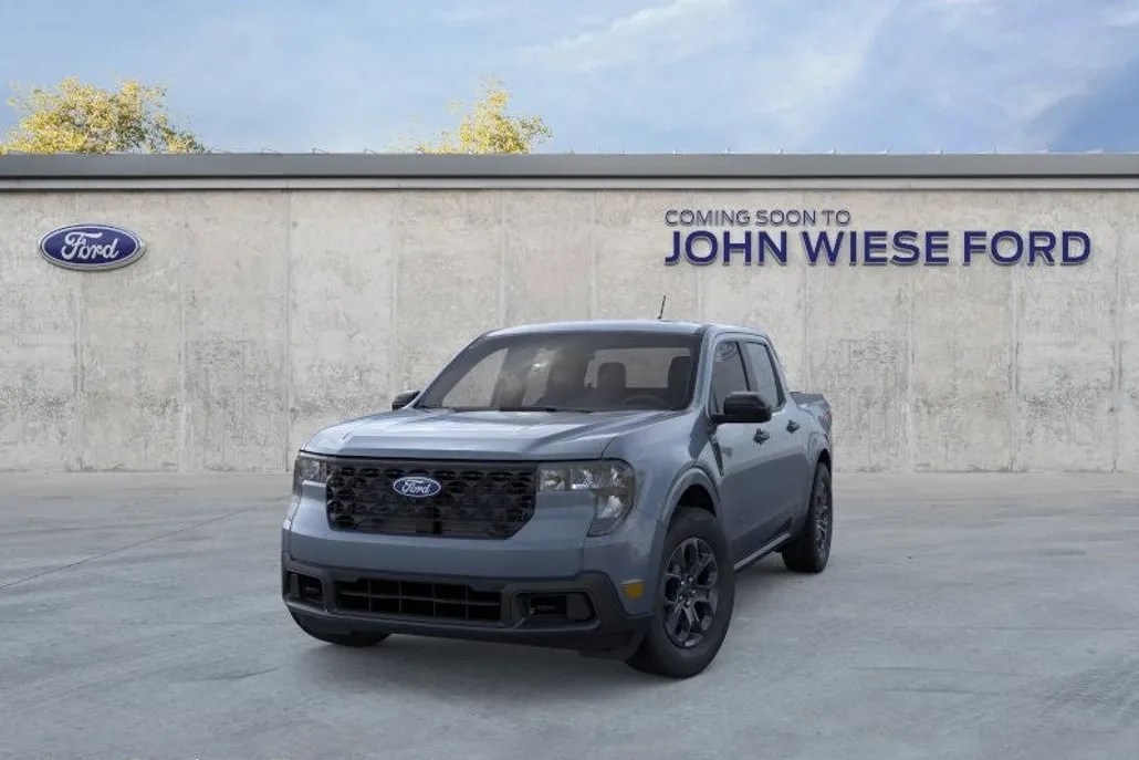 2025 Ford Maverick XLT photo 1