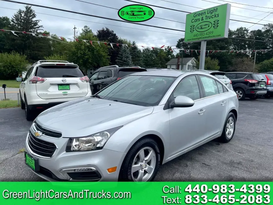 2015 Chevrolet Cruze photo 1