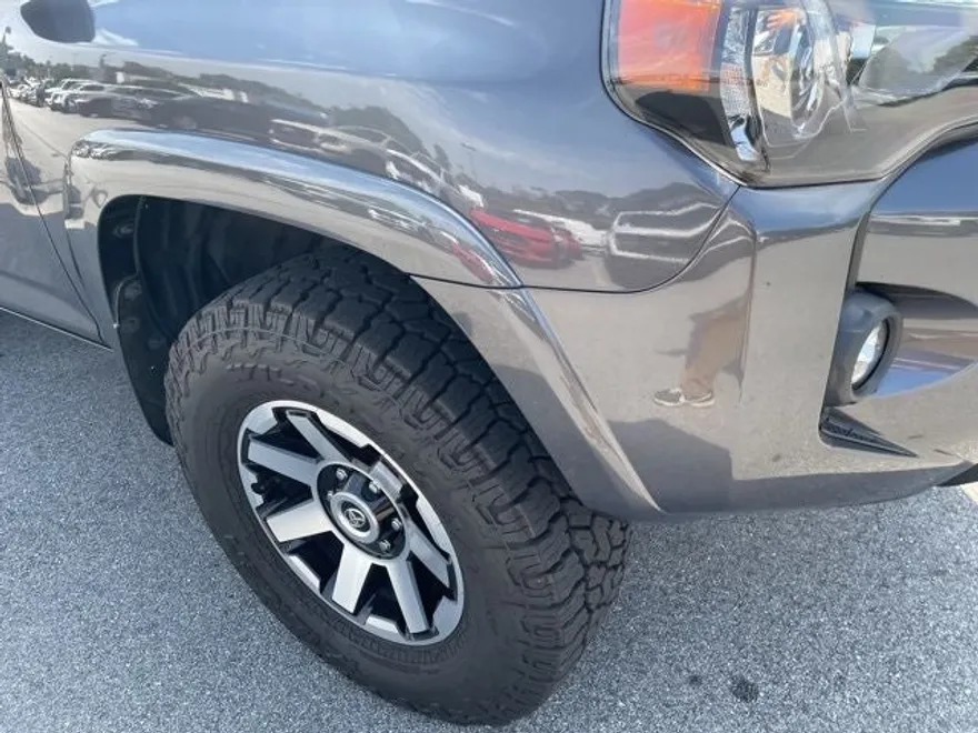 2023 Toyota 4Runner TRD Off-Road photo 1
