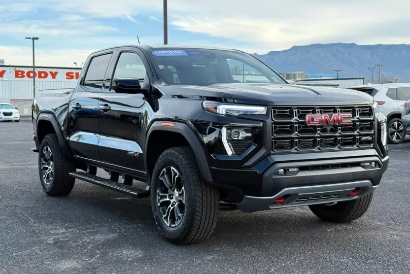 2025 Gmc Canyon AT4 photo 1