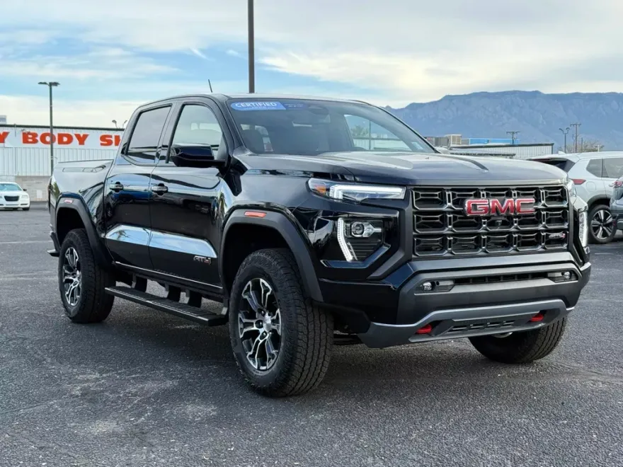 2025 Gmc Canyon AT4 photo 1