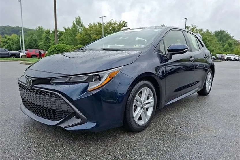 2022 Toyota Corolla SE photo 1