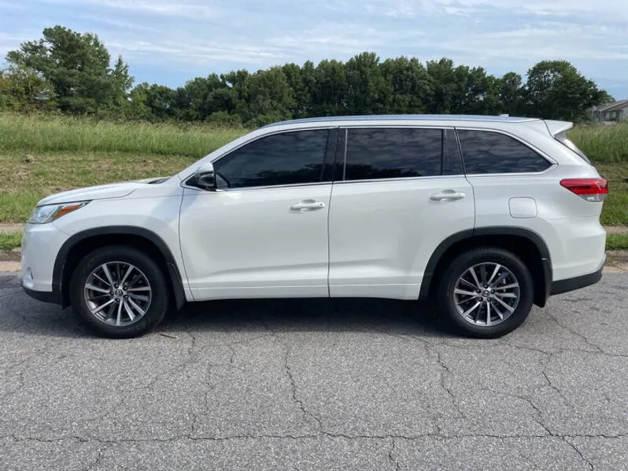 2018 Toyota Highlander XLE photo 1