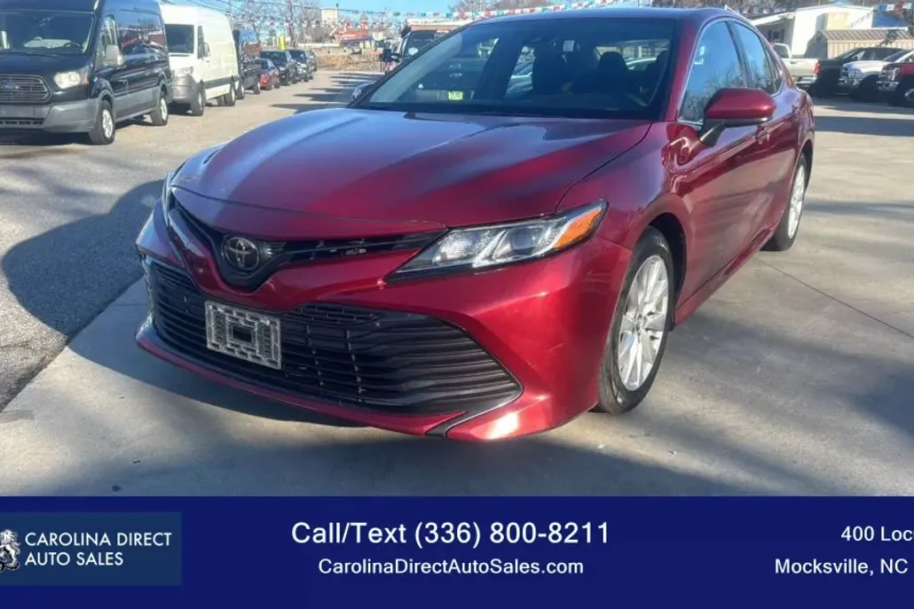 2020 Toyota Camry LE photo 1