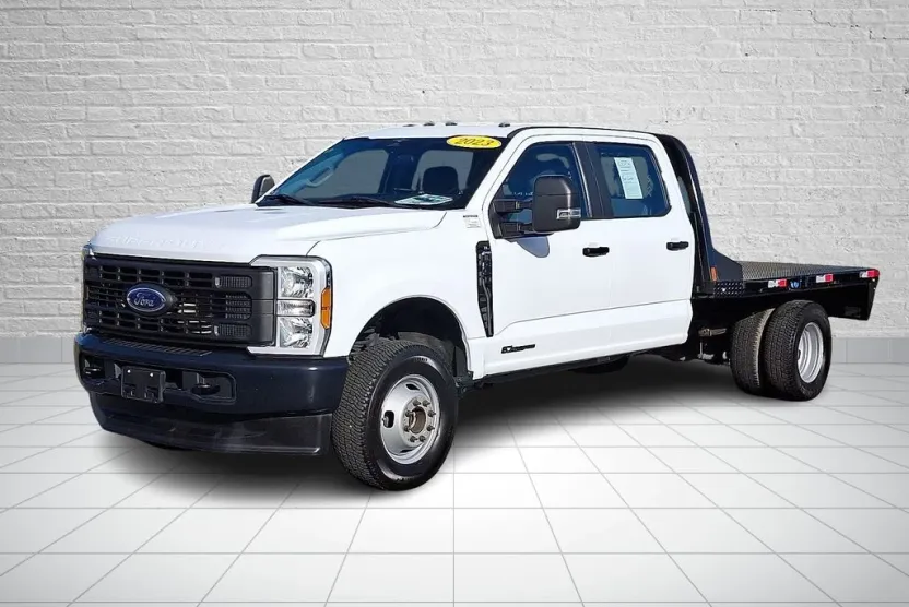 2023 Ford F-350 XL photo 1