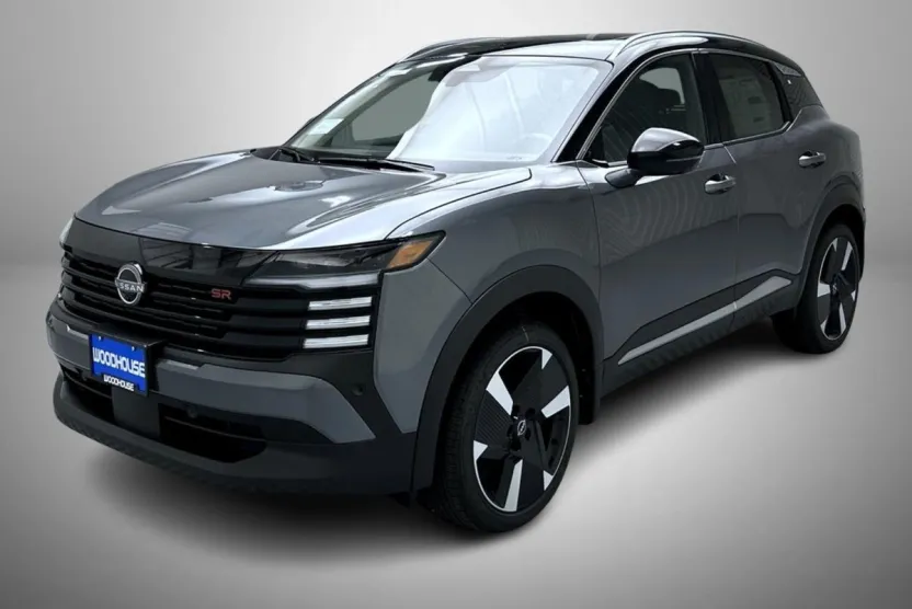 2025 Nissan Kicks SR photo 1