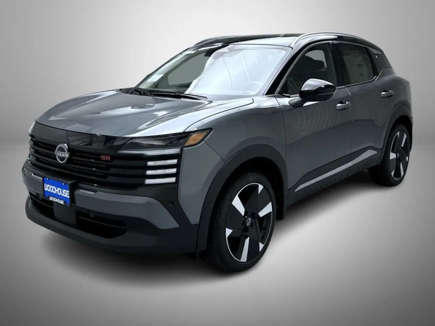 2025 Nissan Kicks SR photo 1