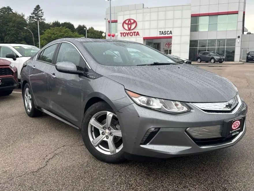 2019 Chevrolet Volt LT photo 1