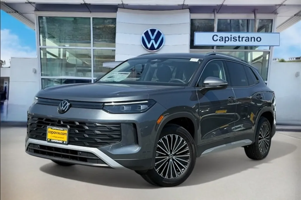 2025 Volkswagen Tiguan S photo 1