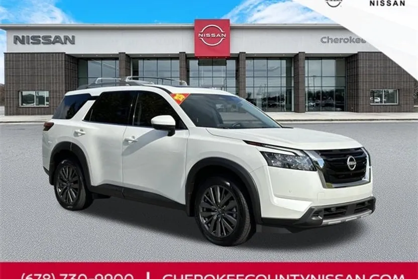2025 Nissan Pathfinder SL photo 1