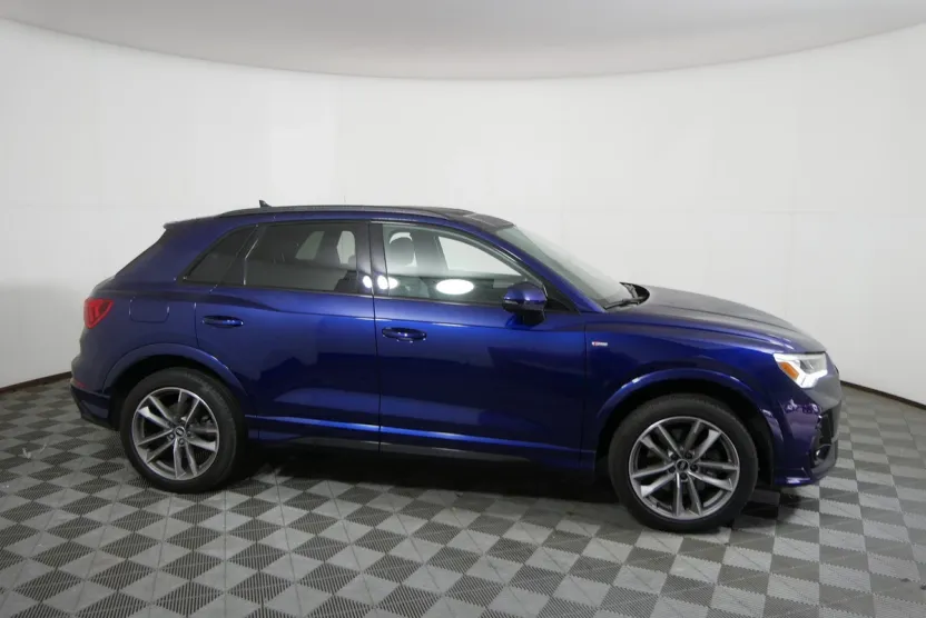 2022 Audi Q3 S line Premium Plus photo 1