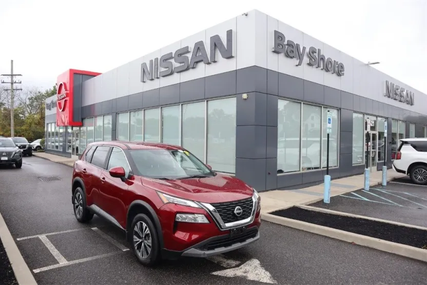 2023 Nissan Rogue SV photo 1