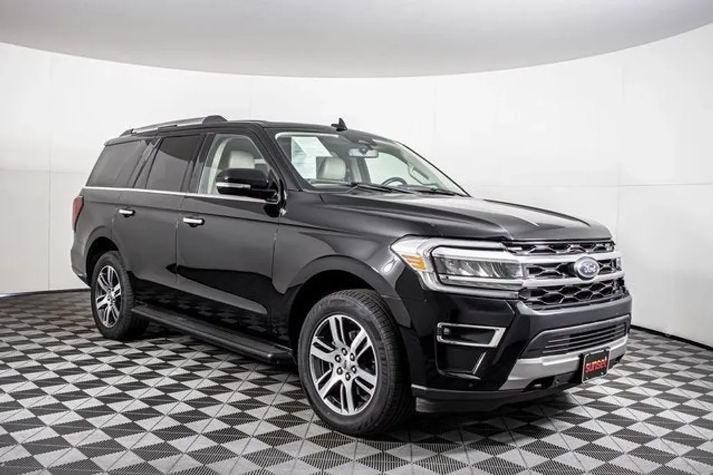 2023 Ford Expedition Limited photo 1