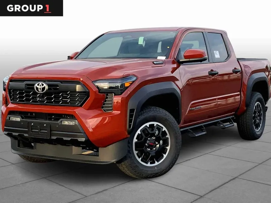 2025 Toyota Tacoma TRD Off-Road photo 1