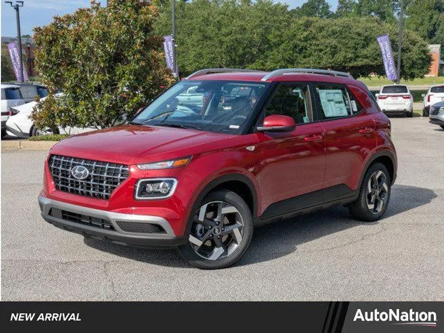 2025 Hyundai Venue Limited photo 1