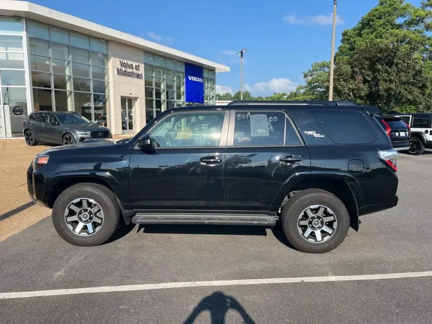 2024 Toyota 4Runner TRD Off-Road 4WD photo 1