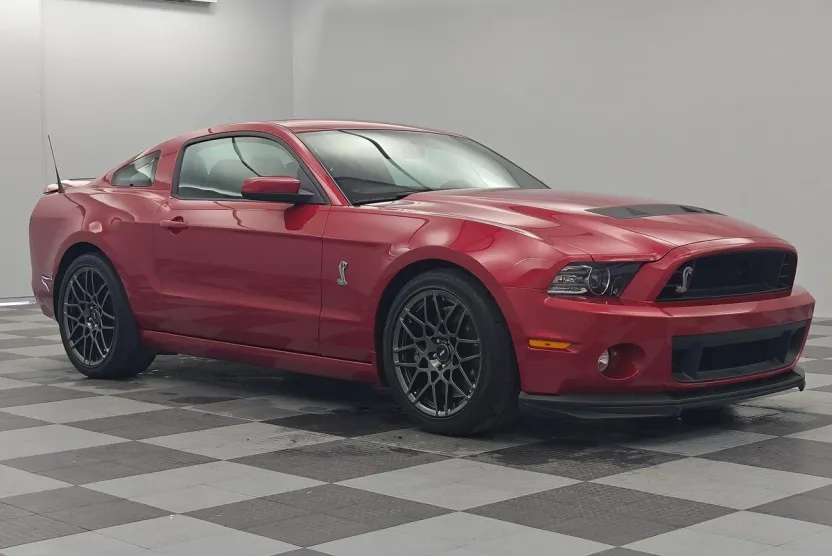 2013 Ford Mustang Shelby GT500 photo 1