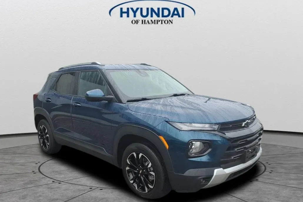 2021 Chevrolet Trailblazer LT photo 1