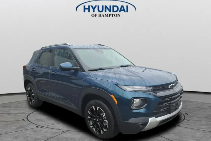 2021 Chevrolet Trailblazer LT photo 1
