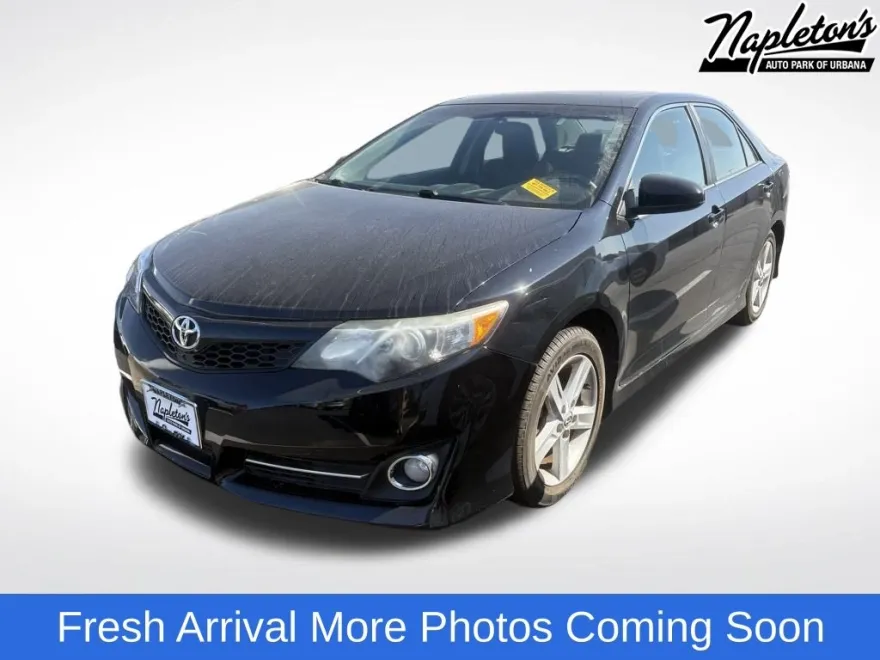 2014 Toyota Camry SE photo 1