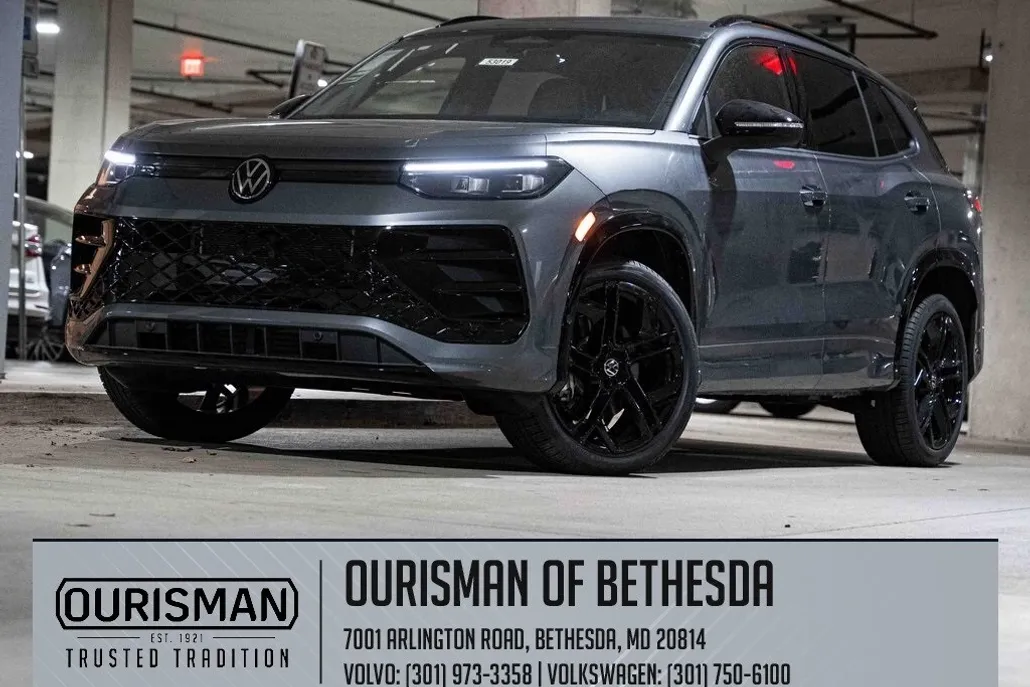 2025 Volkswagen Tiguan SE R-Line Black photo 1
