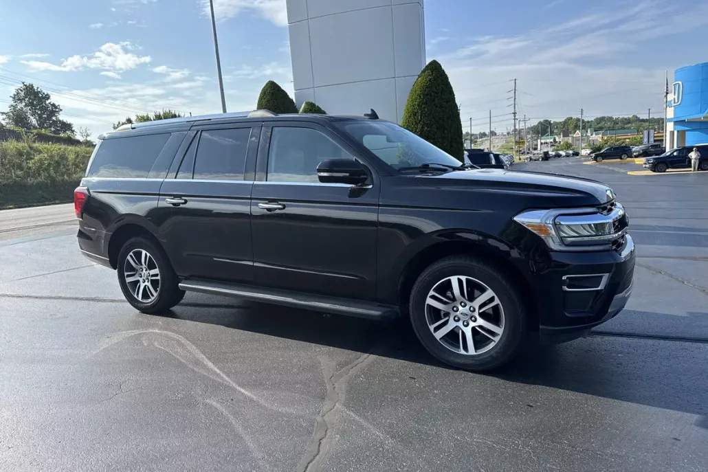 2024 Ford Expedition MAX Limited photo 1