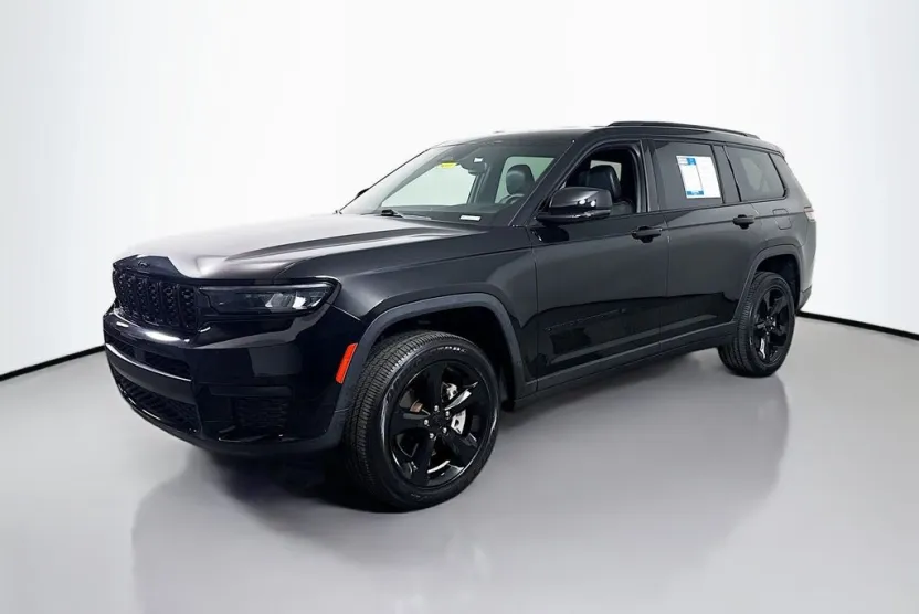 2023 Jeep Grand Cherokee Altitude photo 1