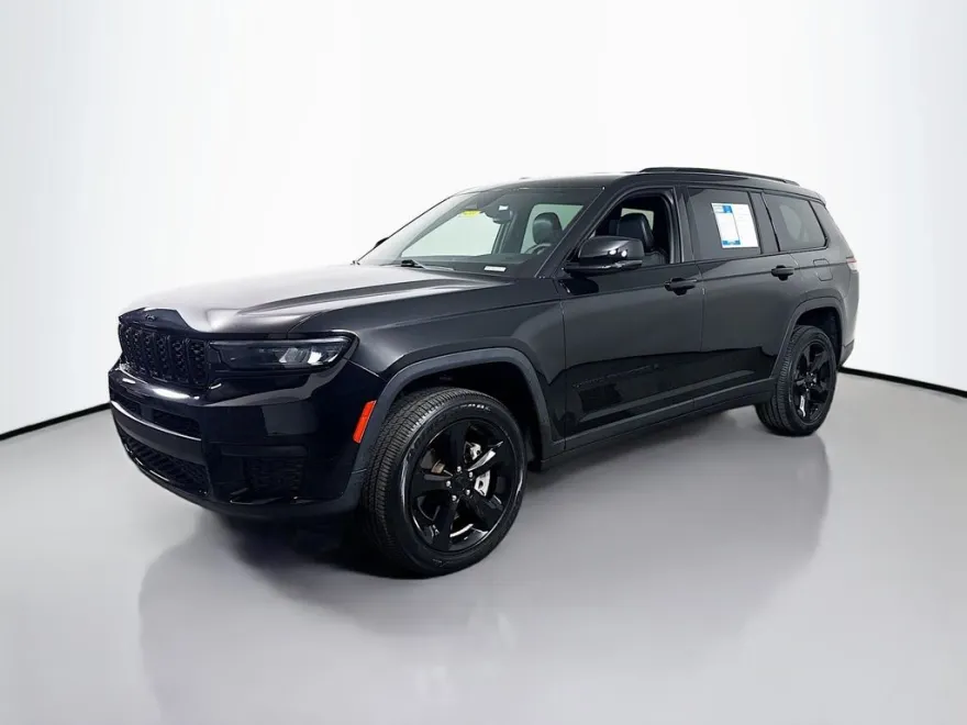 2023 Jeep Grand Cherokee Altitude photo 1