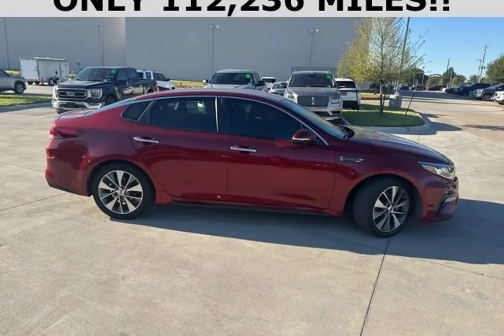 2019 Kia Optima S photo 1