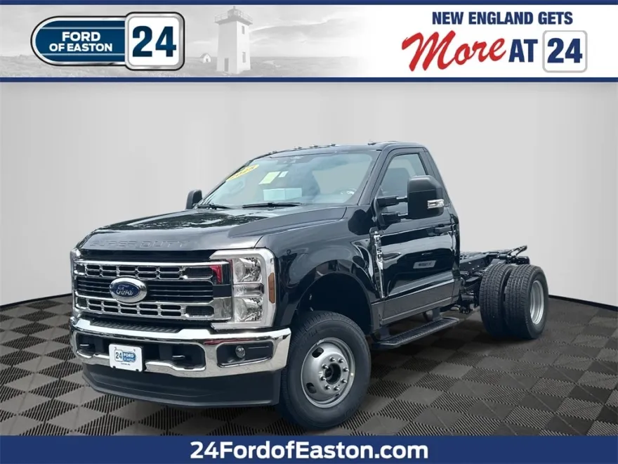 2025 Ford F-350 photo 1