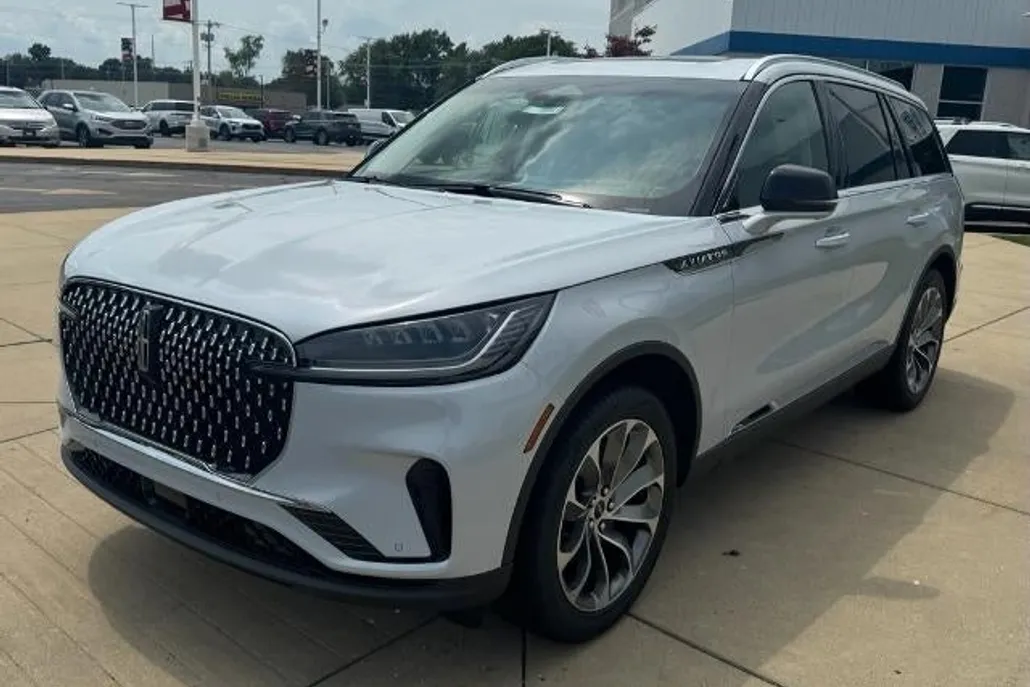 2025 Lincoln Aviator Premiere photo 1