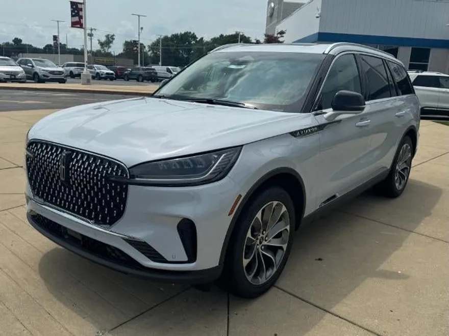 2025 Lincoln Aviator Premiere photo 1