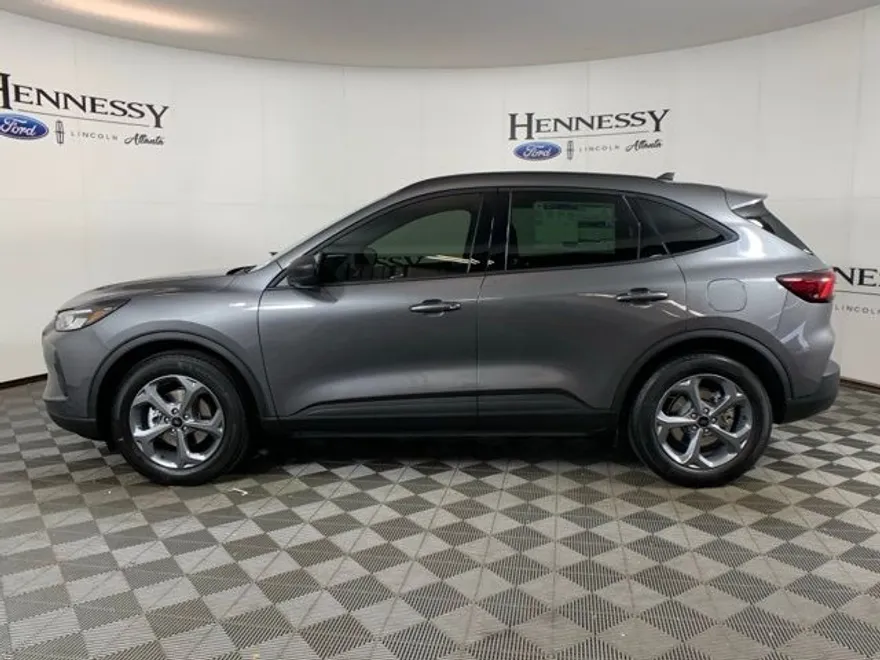 2025 Ford Escape ST-Line photo 1