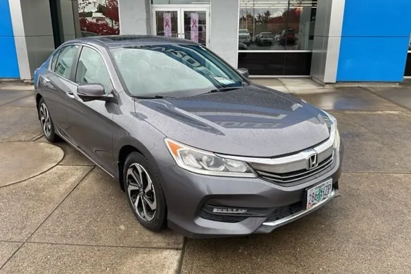 2016 Honda Accord EX photo 1