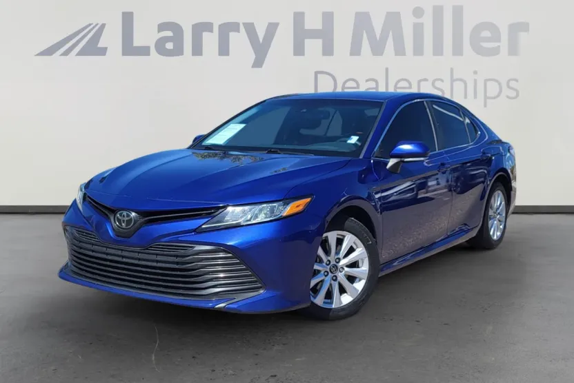 2018 Toyota Camry SE XLE photo 1