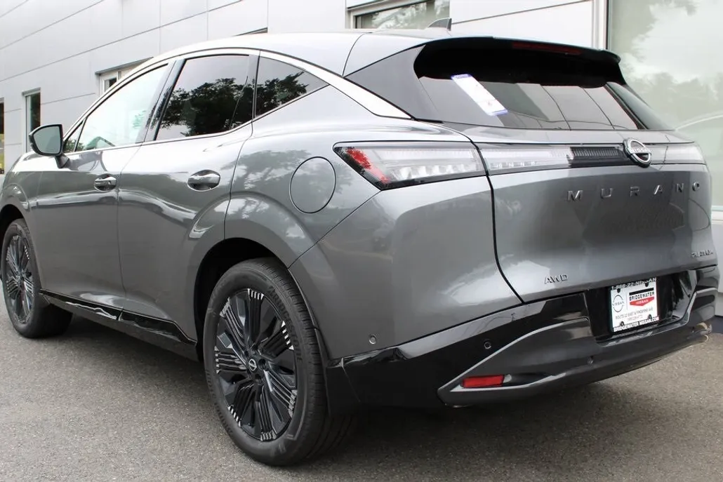 2025 Nissan Murano Platinum photo 1