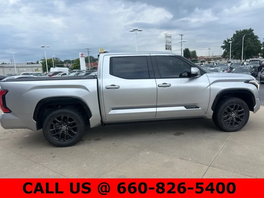 2022 Toyota Tundra Platinum photo 1
