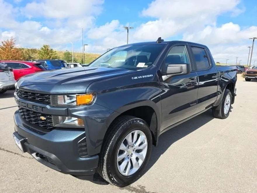 2019 Chevrolet Silverado 1500 Custom photo 1