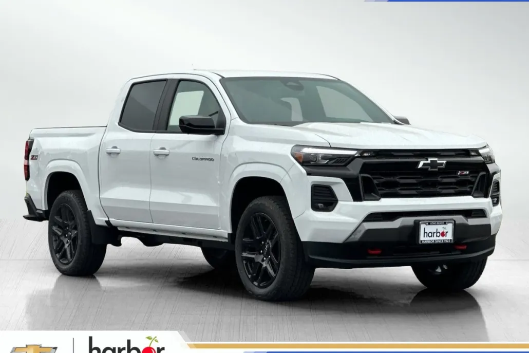 2025 Chevrolet Colorado Z71 photo 1