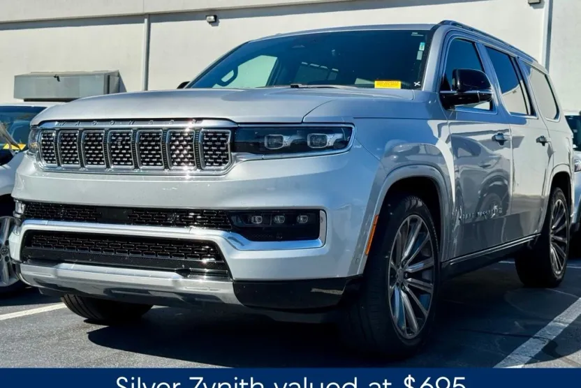 2023 Jeep Grand Wagoneer II photo 1