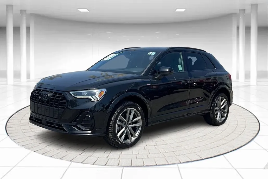 2022 Audi Q3 S line Premium Plus photo 1