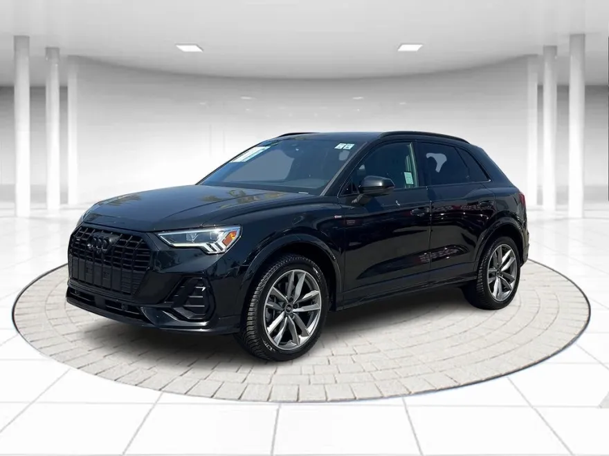 2022 Audi Q3 S line Premium Plus photo 1