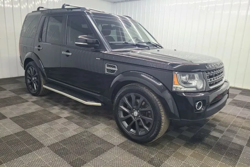 2015 Land Rover LR4 HSE photo 1