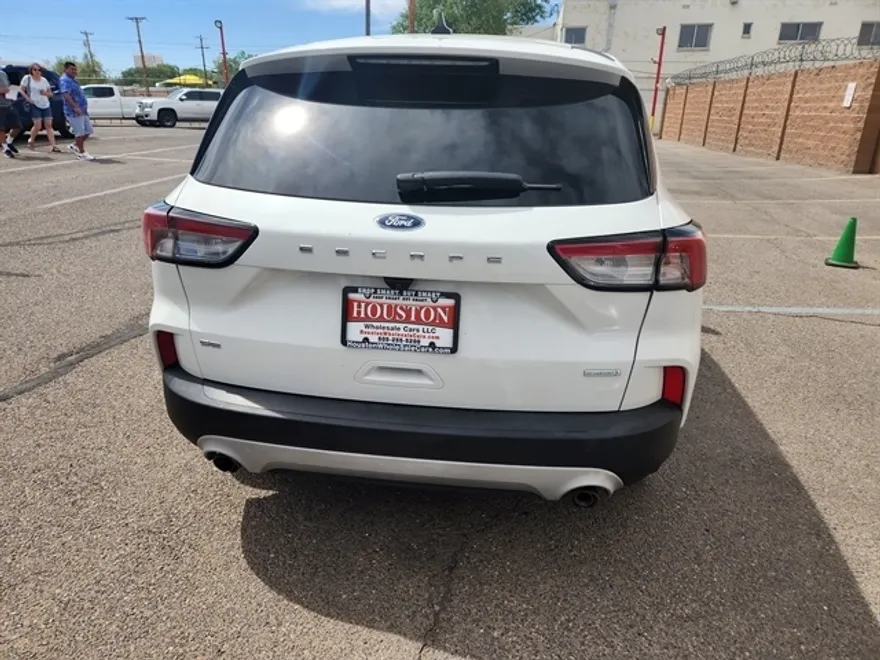 2020 Ford Escape SE photo 1