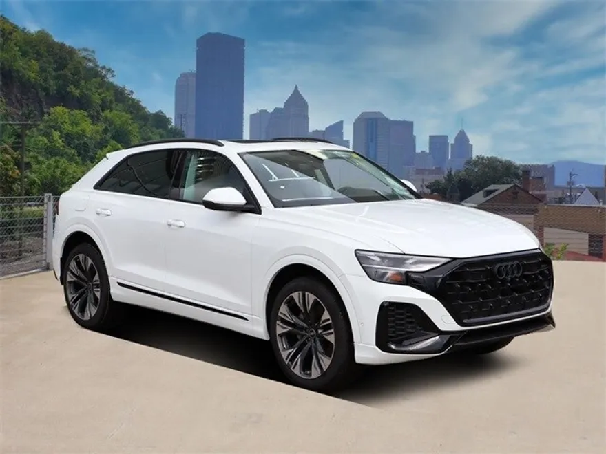 2025 Audi Q8 Premium 55 photo 1