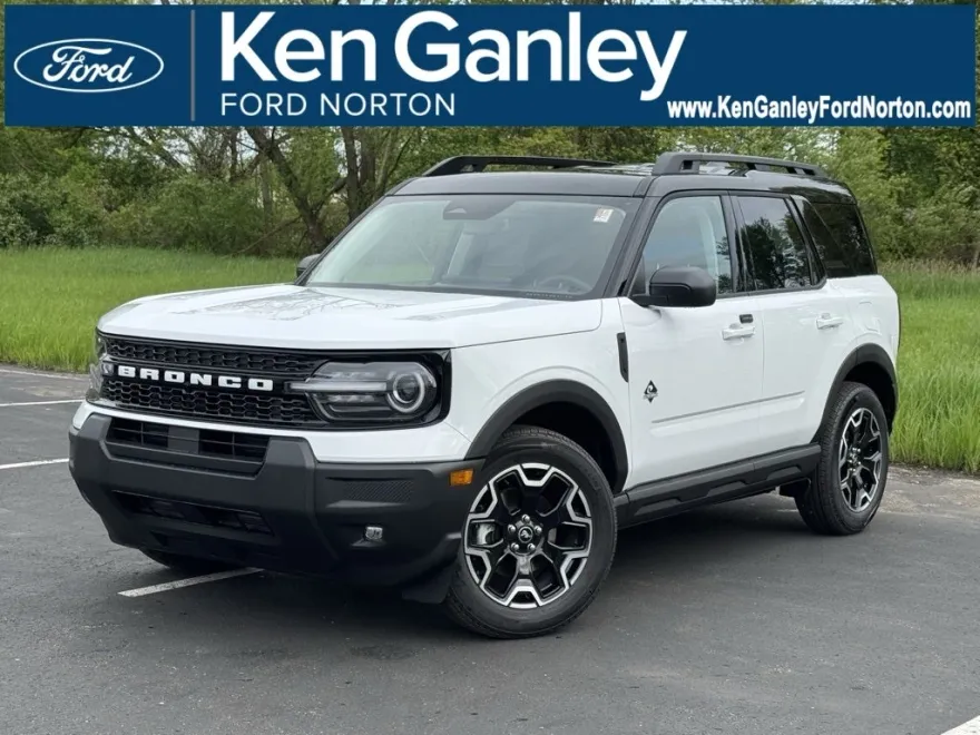 2025 Ford Bronco Sport Outer Banks photo 1