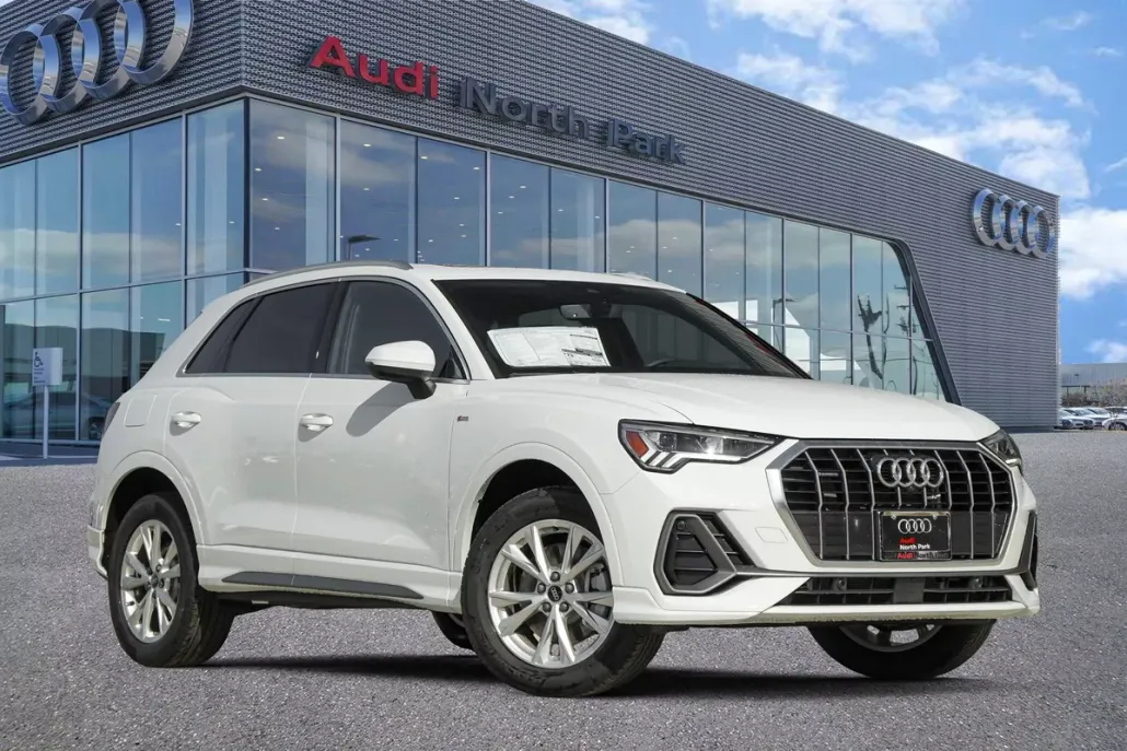 2025 Audi Q3 S line Premium Plus photo 1